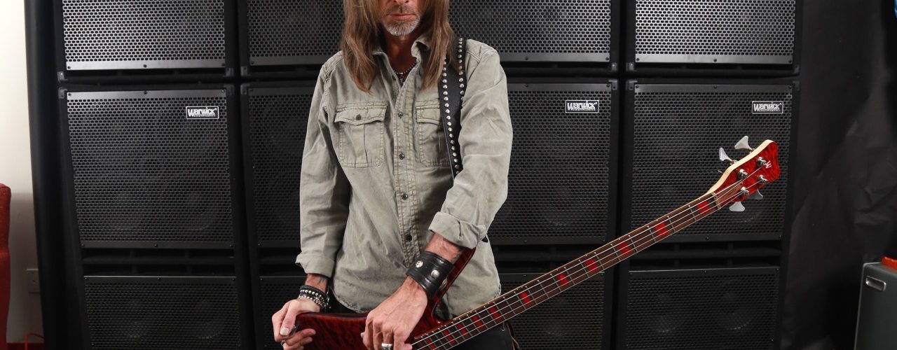 LE BASSISTE DE PANTERA EN SOLO