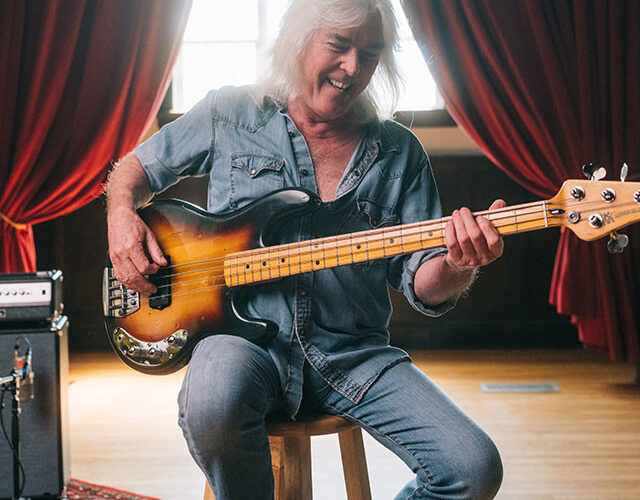 AC/DC : Cliff Williams is back !